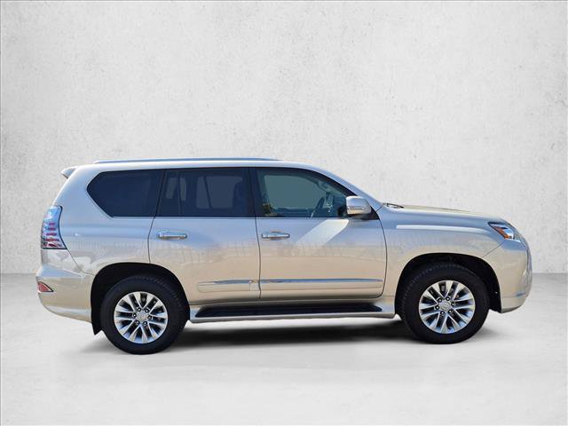 Used 2015 Lexus GX 460 w/ Premium Package AWD/4WD image 4