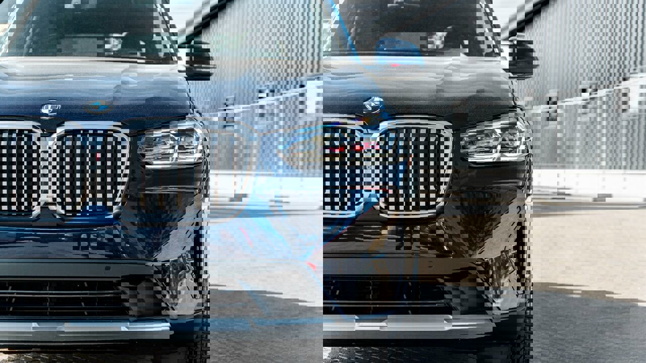 Used 2023 BMW X3 xDrive30i w/ Premium Package image 8