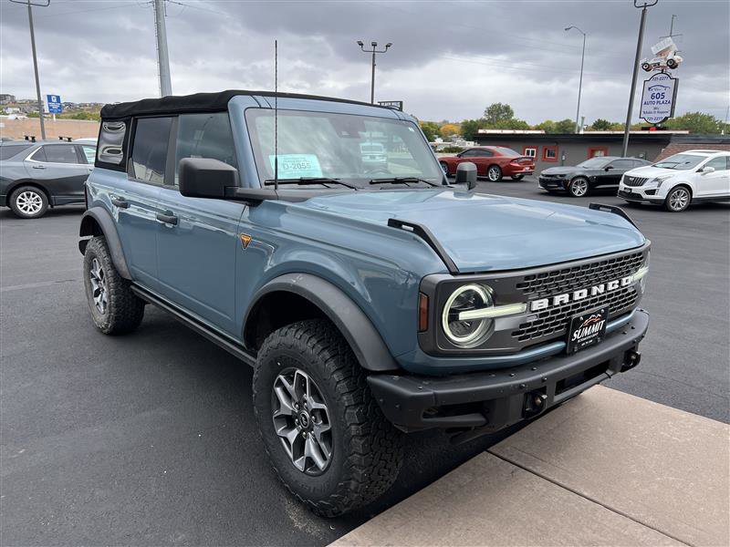 Used 2022 Ford Bronco Badlands image 3