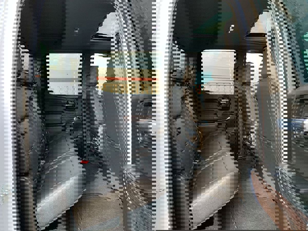 Used 2022 GMC Sierra 1500 SLT w/ SLT Convenience Package image 31