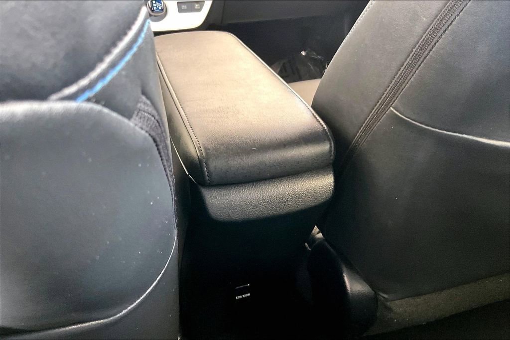 Used 2016 Toyota Prius Three Touring image 10