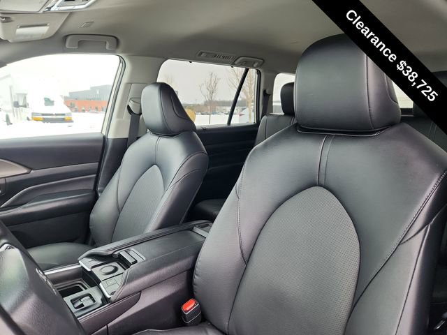 Used 2024 Toyota Grand Highlander XLE image 18