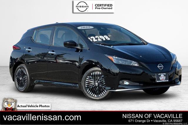 Certified 2025 Nissan Leaf SV Plus image 1