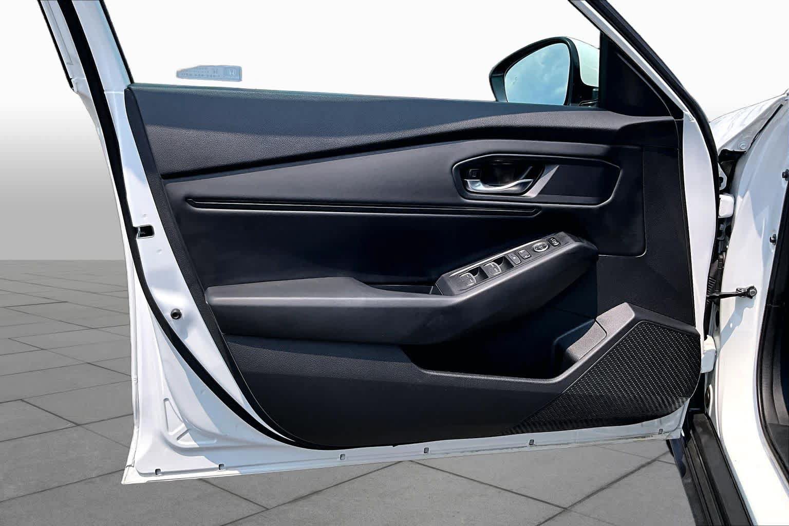Used 2023 Honda Accord EX image 21