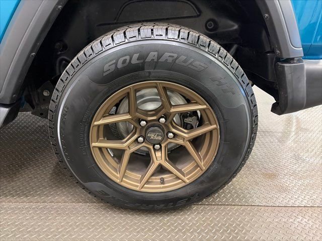 Used 2019 Jeep Wrangler Sport image 33