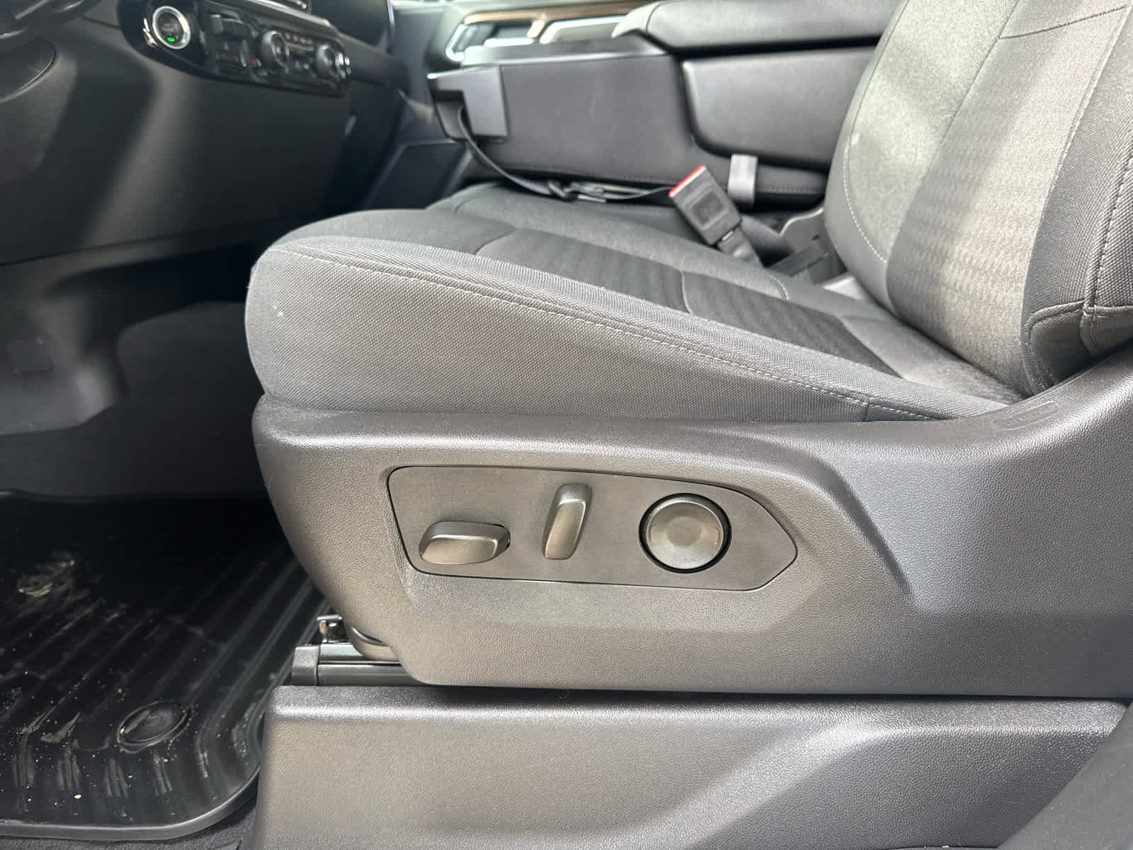 Certified 2025 Chevrolet Silverado 1500 LT image 14