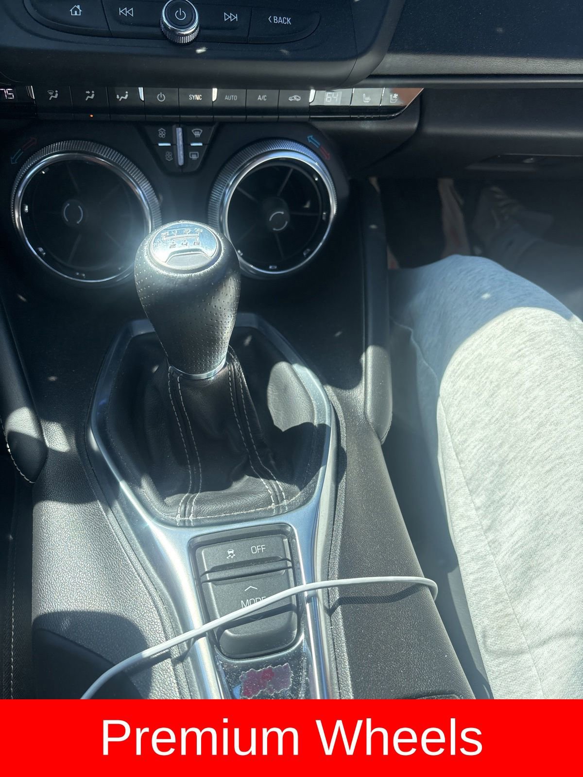 Used 2016 Chevrolet Camaro LT RWD image 12