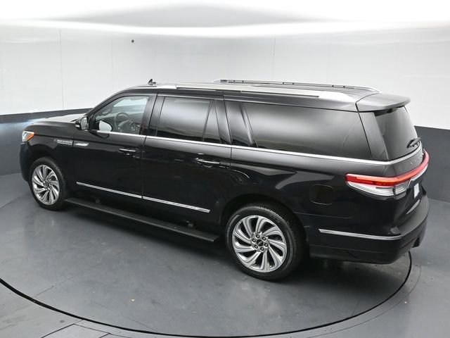 Certified 2022 Lincoln Navigator L Reserve image 43
