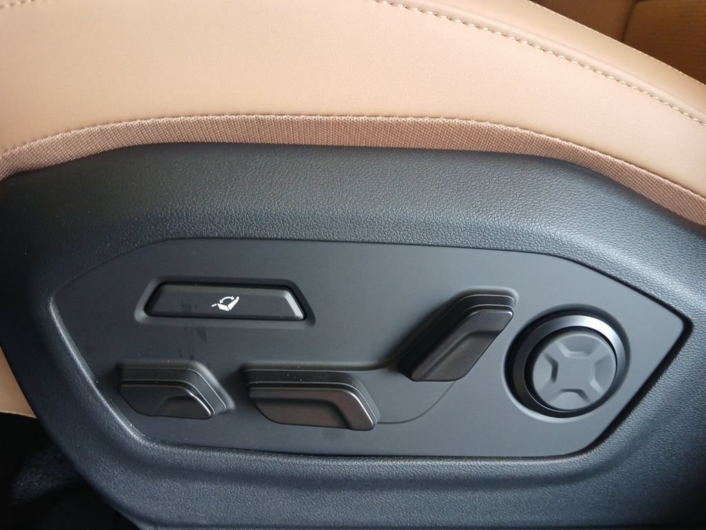 New 2026 Hyundai Santa Fe Calligraphy AWD/4WD image 17