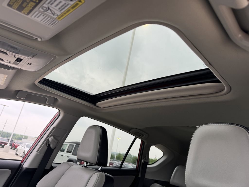 Used 2017 Toyota RAV4 Limited FWD image 24