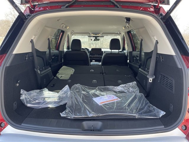 Certified 2025 Nissan Pathfinder SL image 16