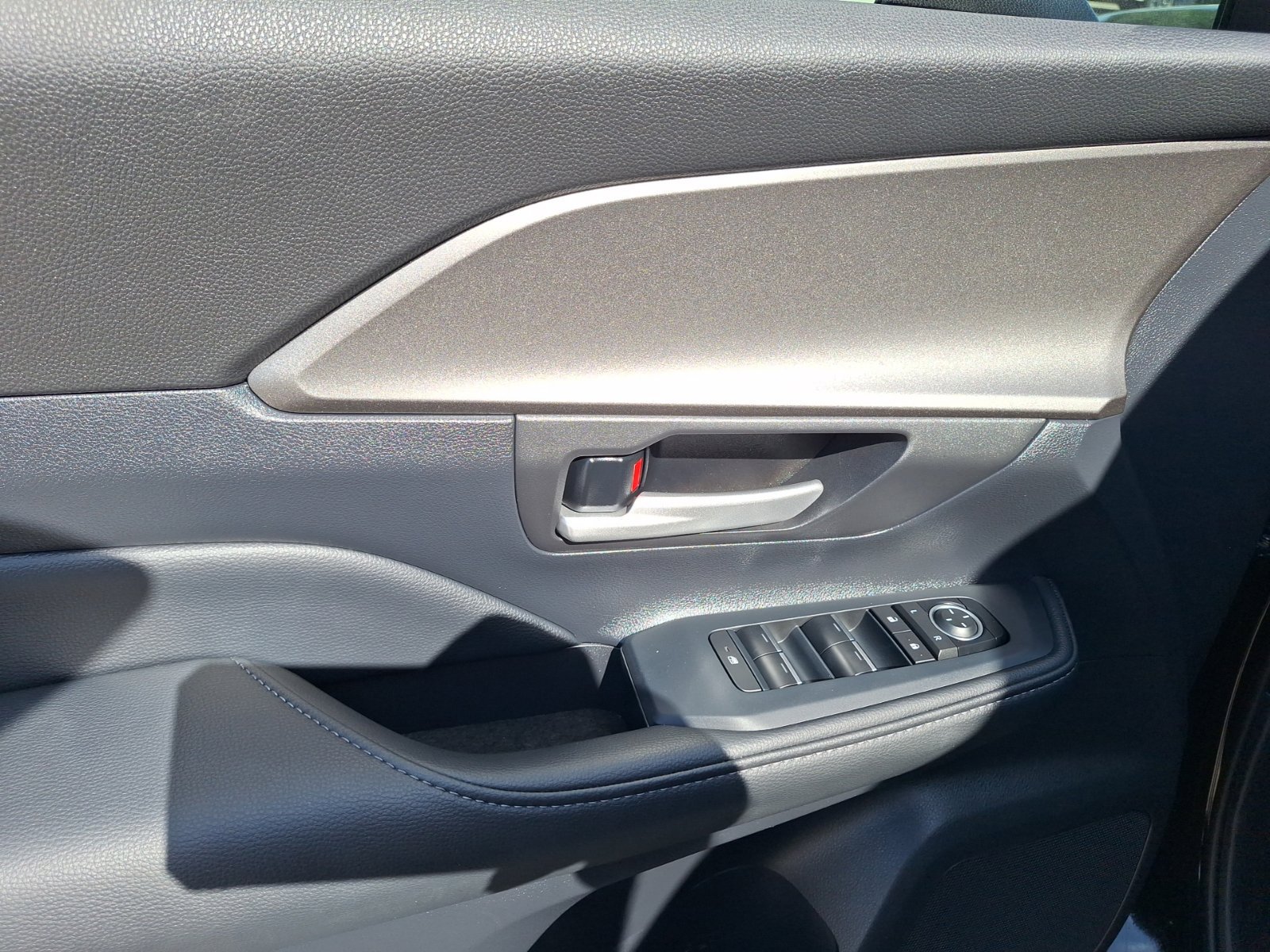 Used 2026 Toyota Grand Highlander AWD image 17