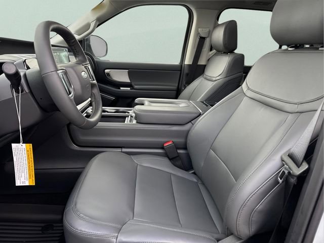 New 2026 Ford Expedition Active image 9