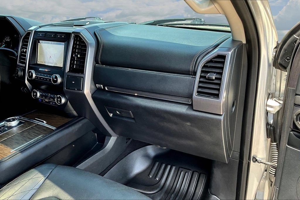 Certified 2019 Ford Expedition Platinum RWD image 29
