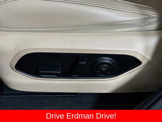 Used 2022 Jeep Grand Cherokee Limited w/ Luxury Tech Group II RWD image 12