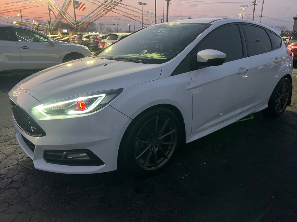 Used 2017 Ford Focus ST image 3