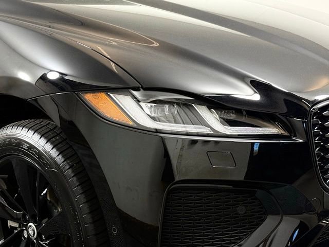 New 2026 Jaguar F-PACE R-Dynamic S image 13