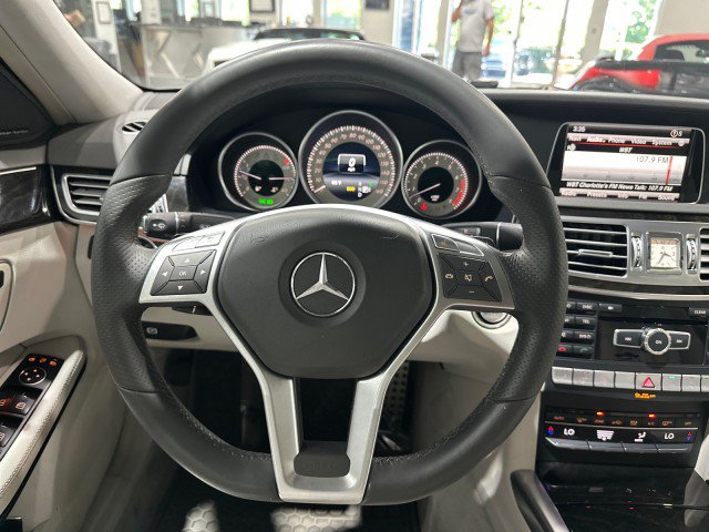 Used 2014 Mercedes-Benz E 550 4MATIC Sedan w/ Premium 1 Package image 60