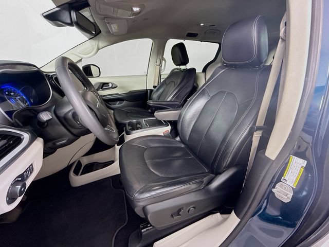 Used 2022 Chrysler Pacifica Touring-L AWD/4WD image 20