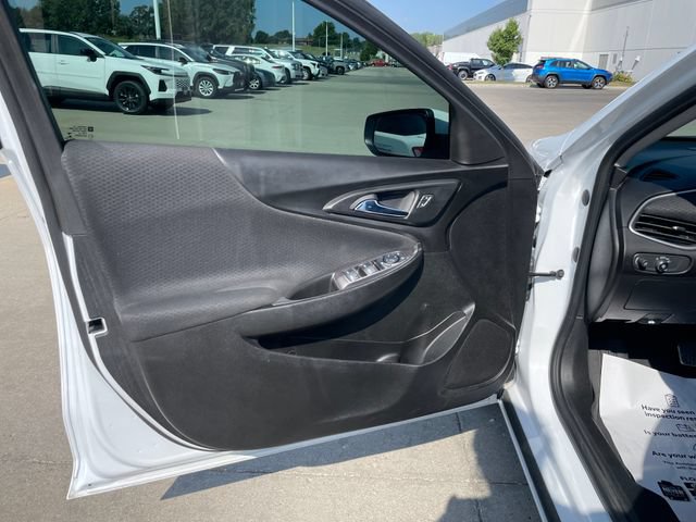 Used 2023 Chevrolet Malibu RS FWD image 20