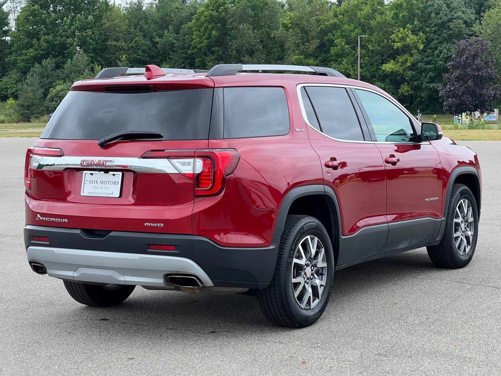 Certified 2023 GMC Acadia SLT w/ Trailering Package AWD/4WD image 14