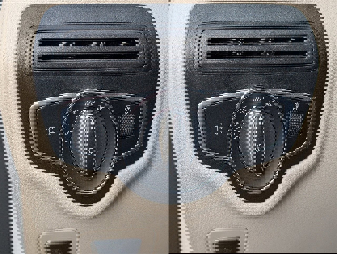 Used 2022 Mercedes-Benz GLC 300 w/ Premium Package Lite image 22