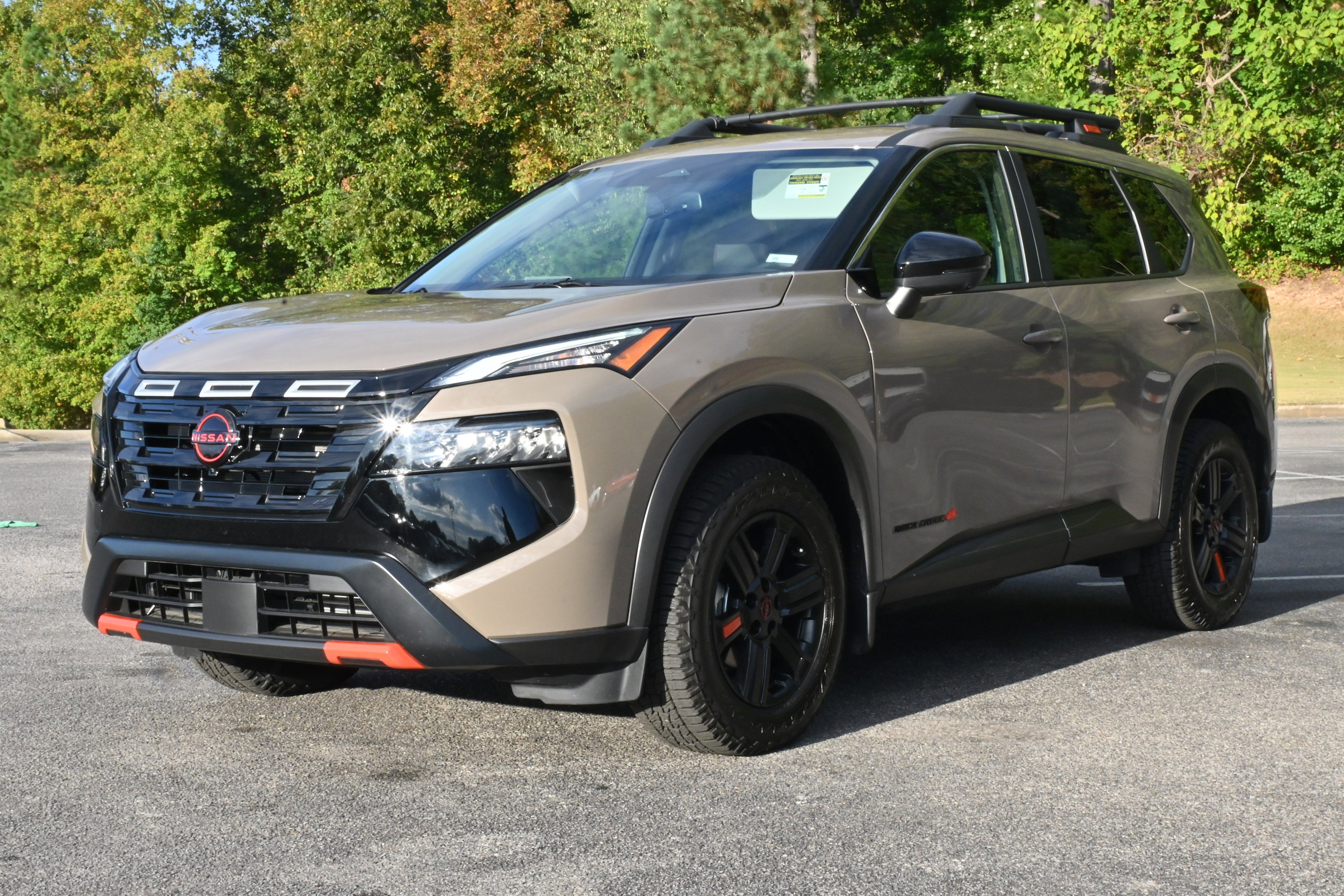 Used 2025 Nissan Rogue SV w/ Rock Creek Premium Package image 5