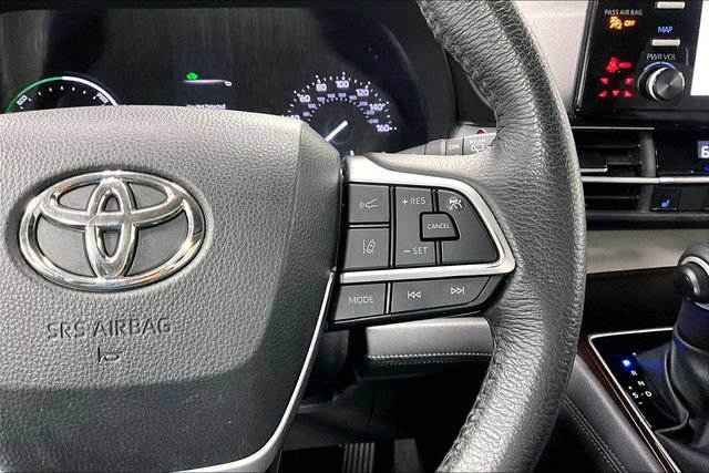 Used 2023 Toyota Sienna XLE AWD/4WD image 12