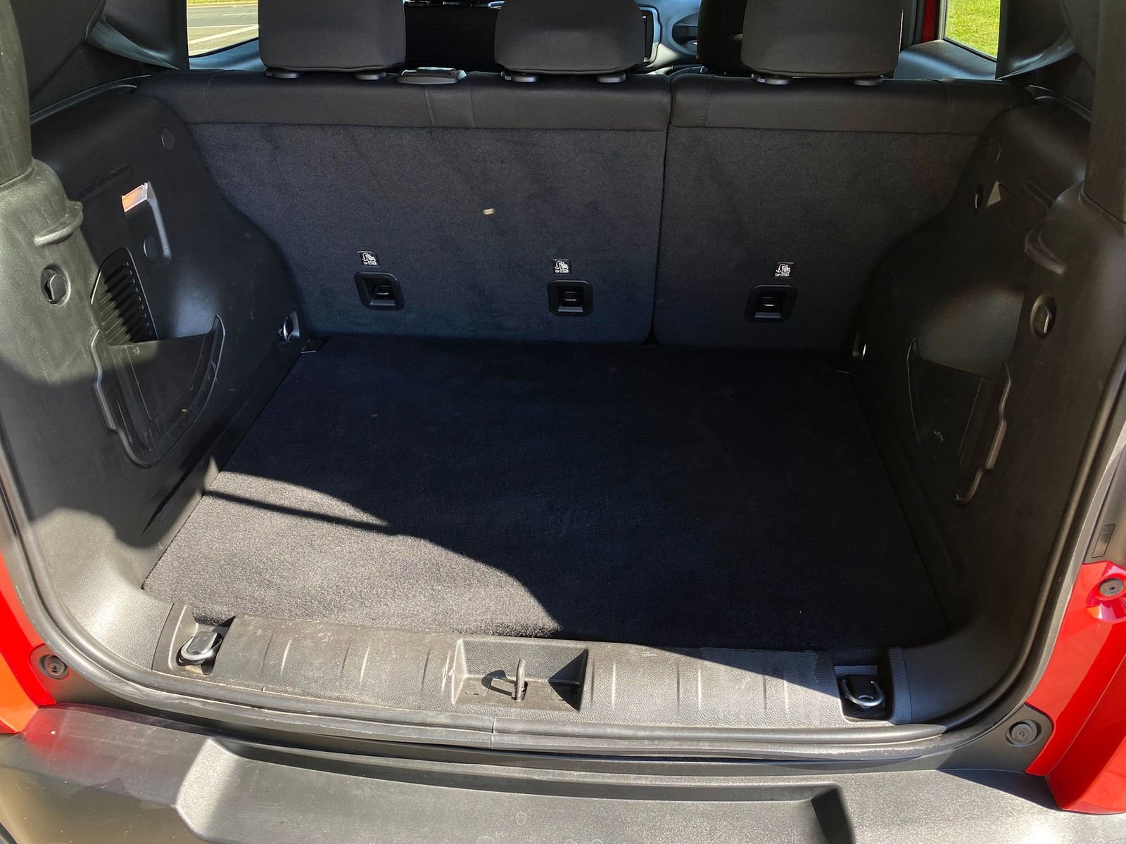 Used 2023 Jeep Renegade Latitude image 30