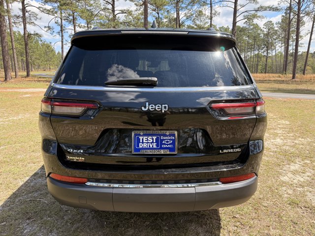 Used 2023 Jeep Grand Cherokee L Laredo image 4