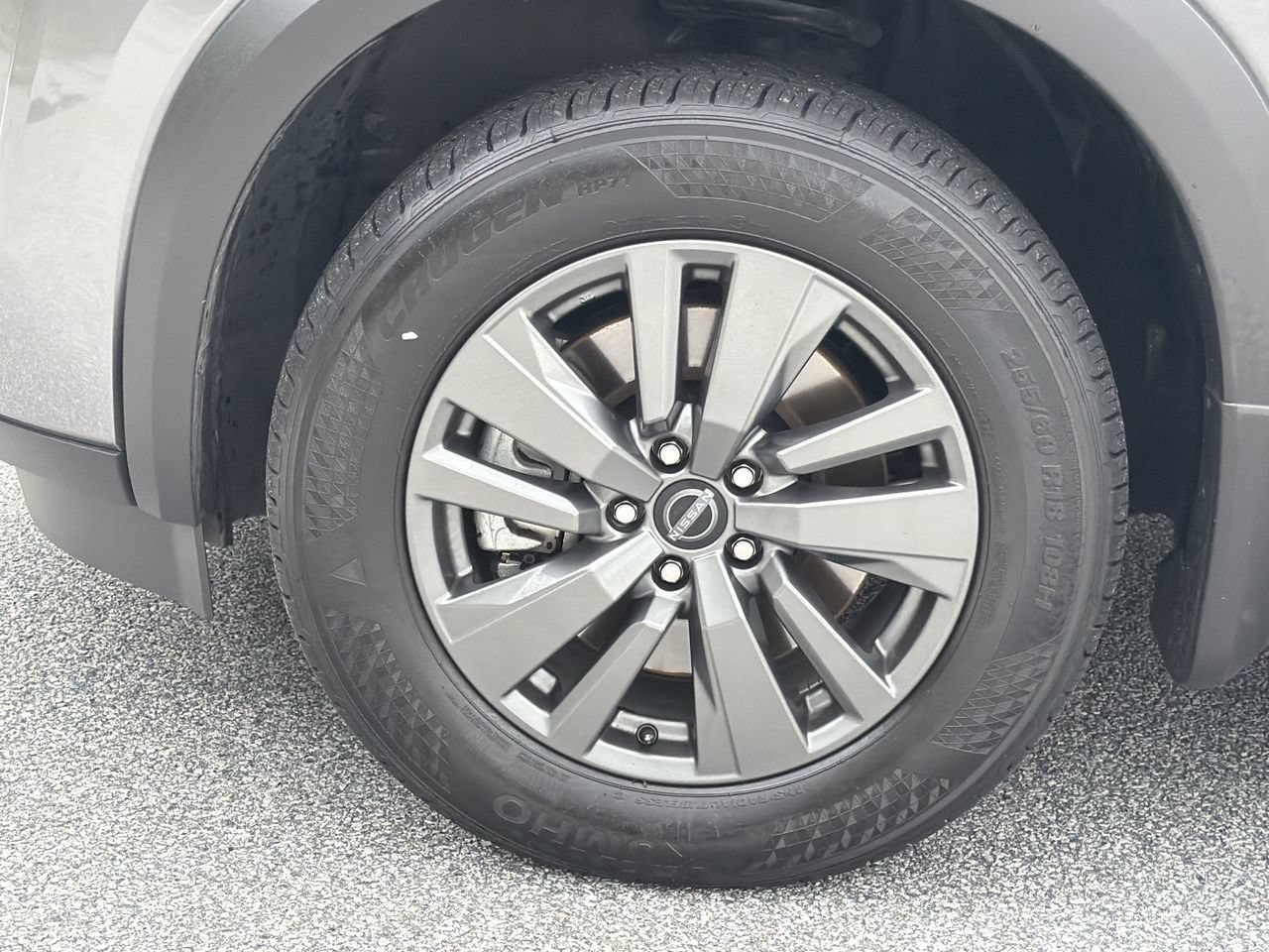 Certified 2025 Nissan Pathfinder SV FWD image 27