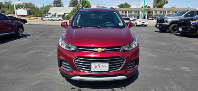Used 2022 Chevrolet Trax LT w/ LT Convenience Package AWD/4WD image 2