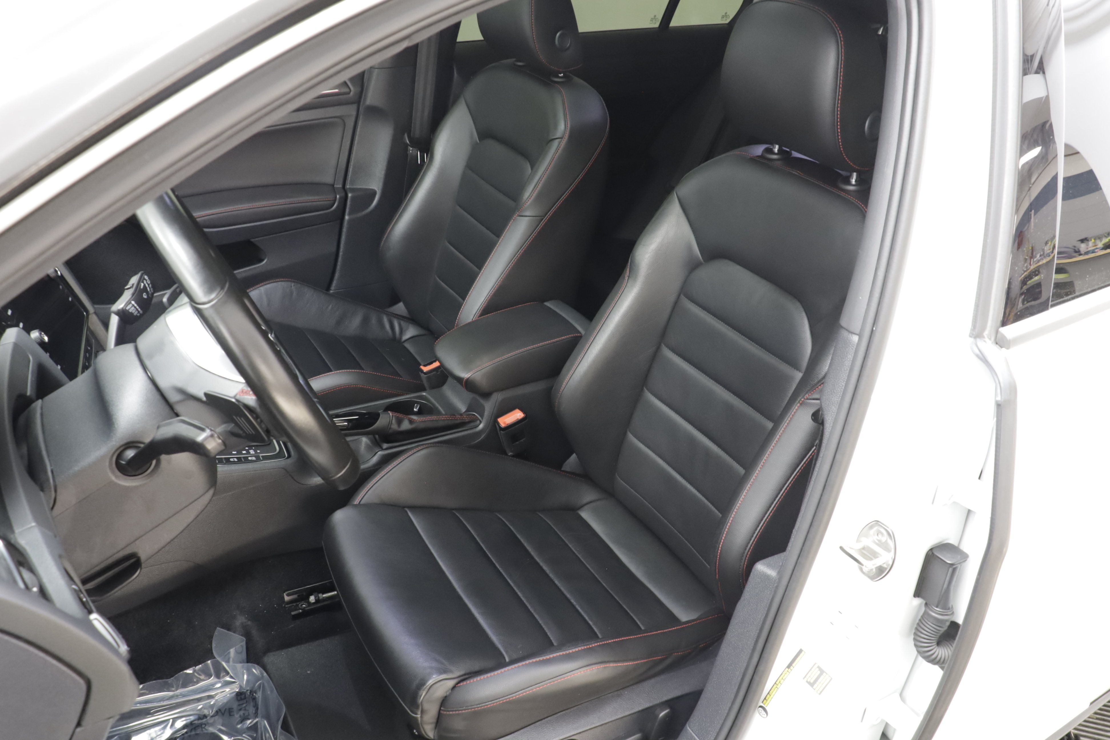 Used 2020 Volkswagen GTI Autobahn FWD image 16