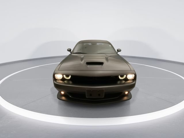 Used 2019 Dodge Challenger R/T w/ Blacktop Package RWD image 9