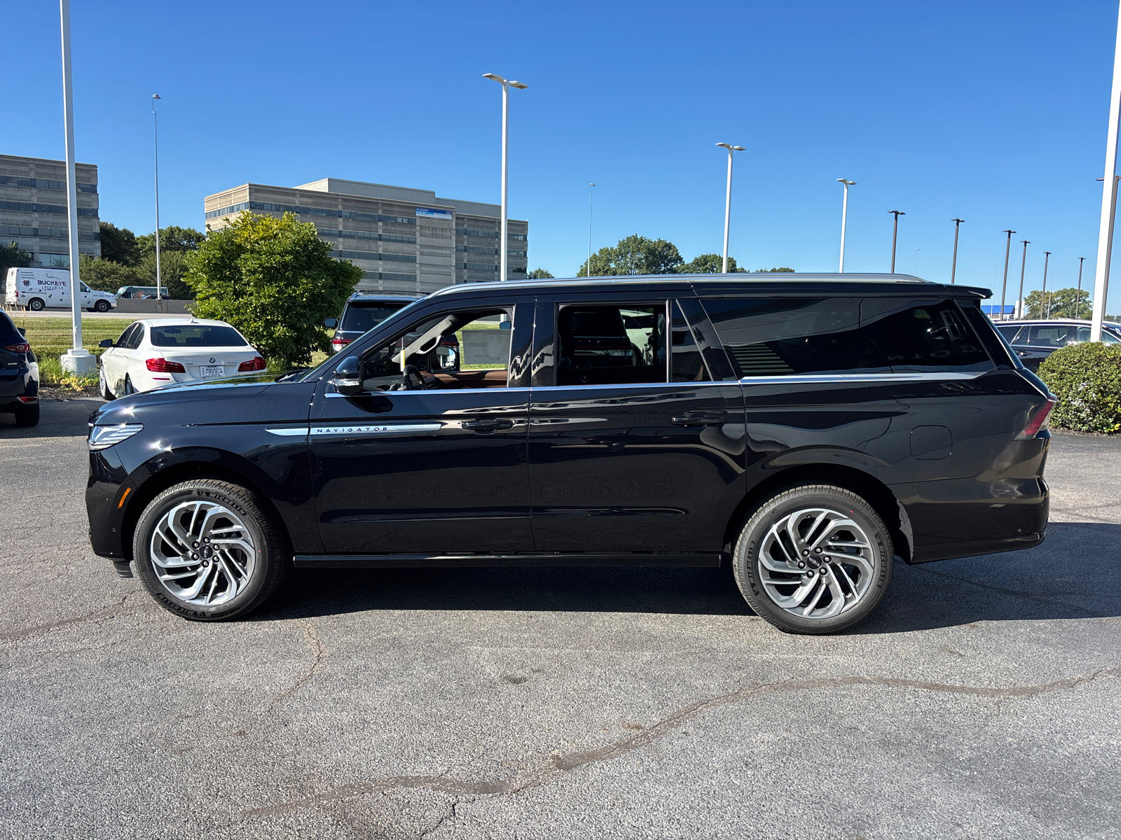 New 2025 Lincoln Navigator L Reserve image 4