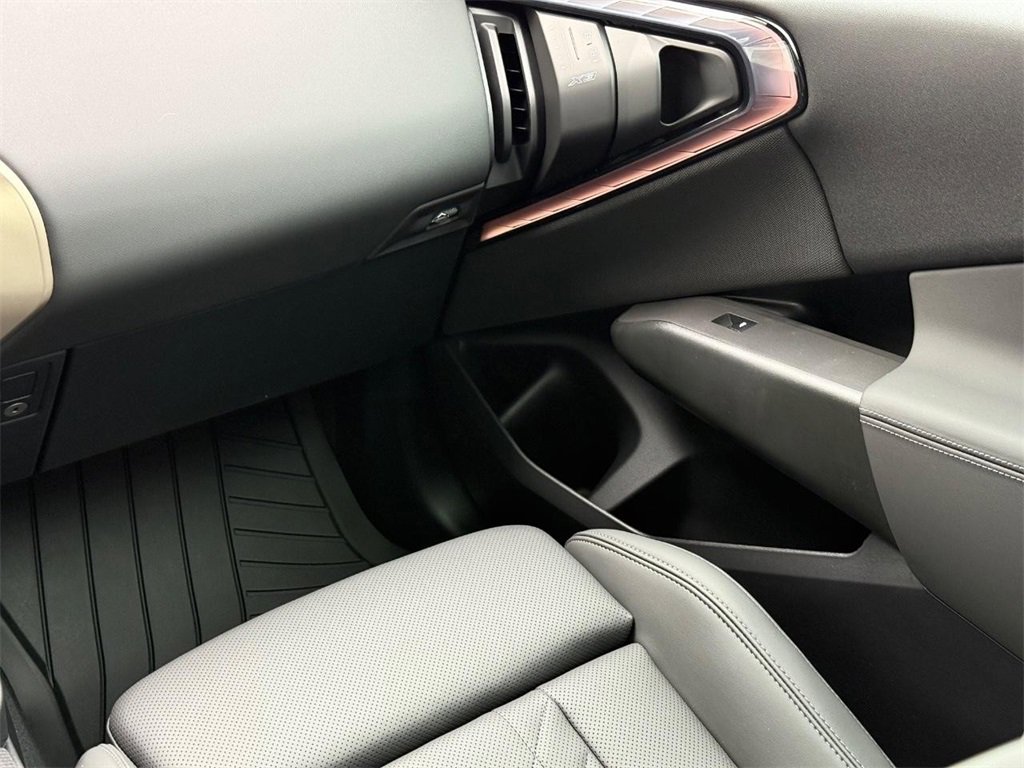 New 2025 BMW X3 xDrive30i w/ Convenience Package image 10