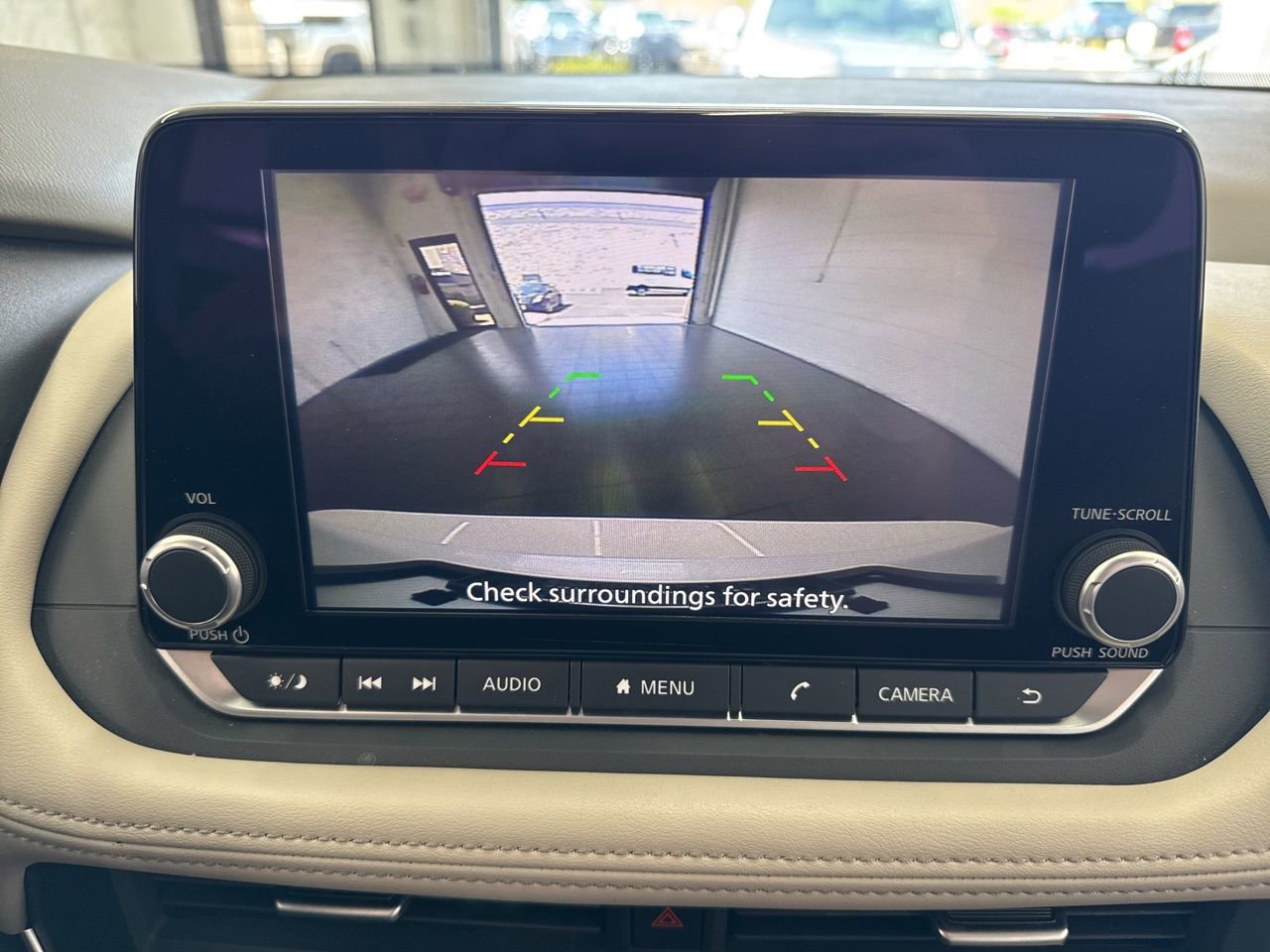 Used 2025 Nissan Rogue SV image 25