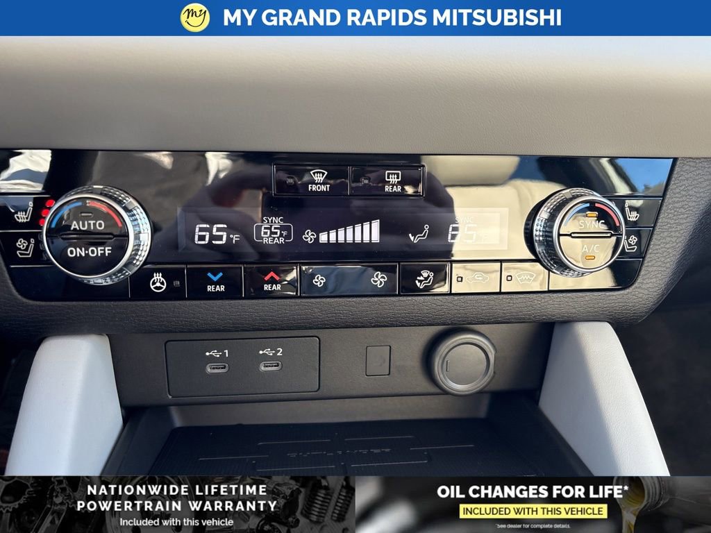 New 2026 Mitsubishi Outlander SEL image 24