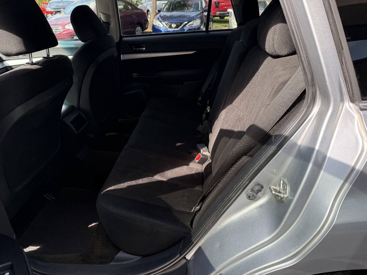 Used 2014 Subaru Outback 2.5i Premium w/ Moonroof Package AWD/4WD image 8