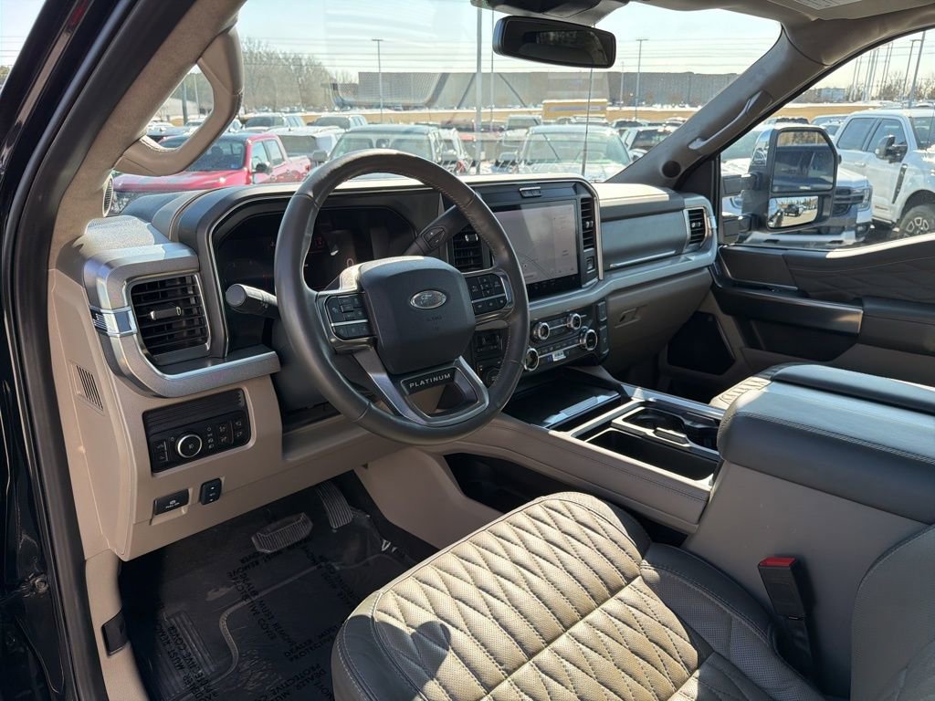 Certified 2025 Ford F450 Platinum w/ Platinum Plus Package image 12