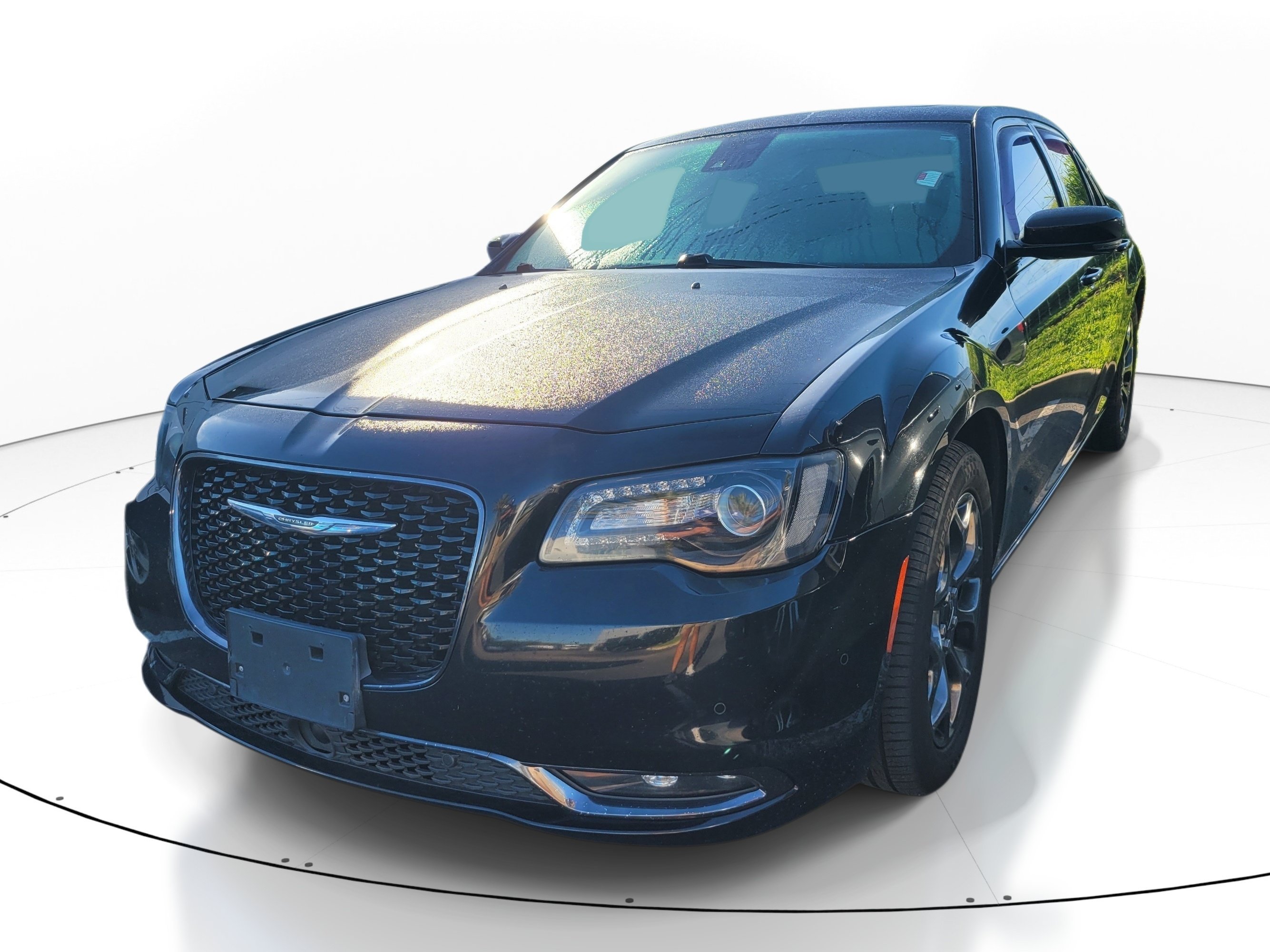 Used 2018 Chrysler 300 S w/ 300S Premium Group AWD/4WD image 3