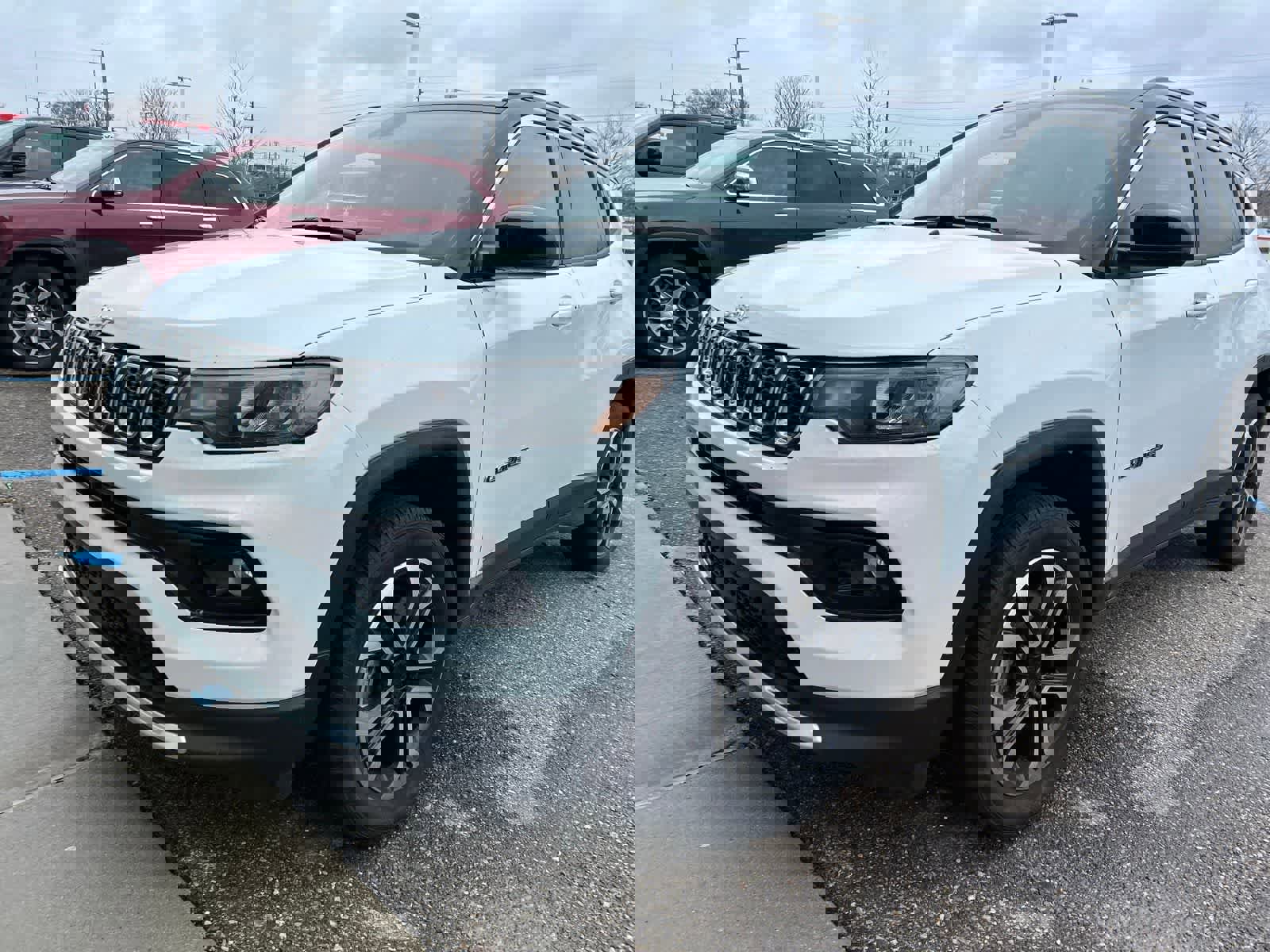 Used 2023 Jeep Compass Limited image 2