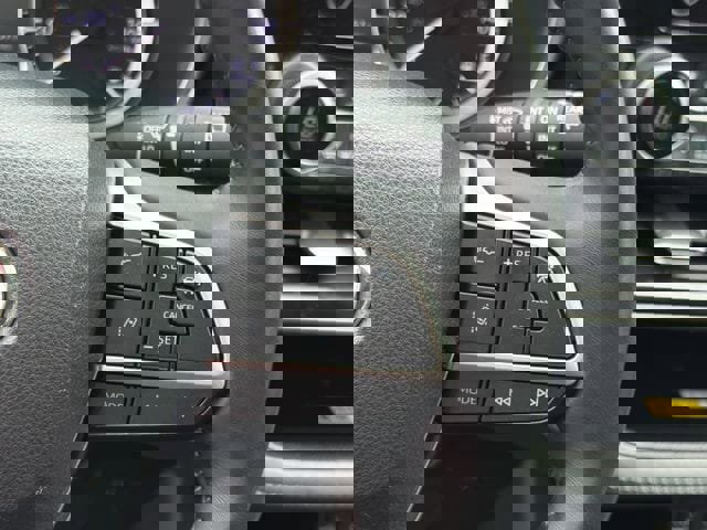 Used 2023 Toyota Highlander XLE image 35