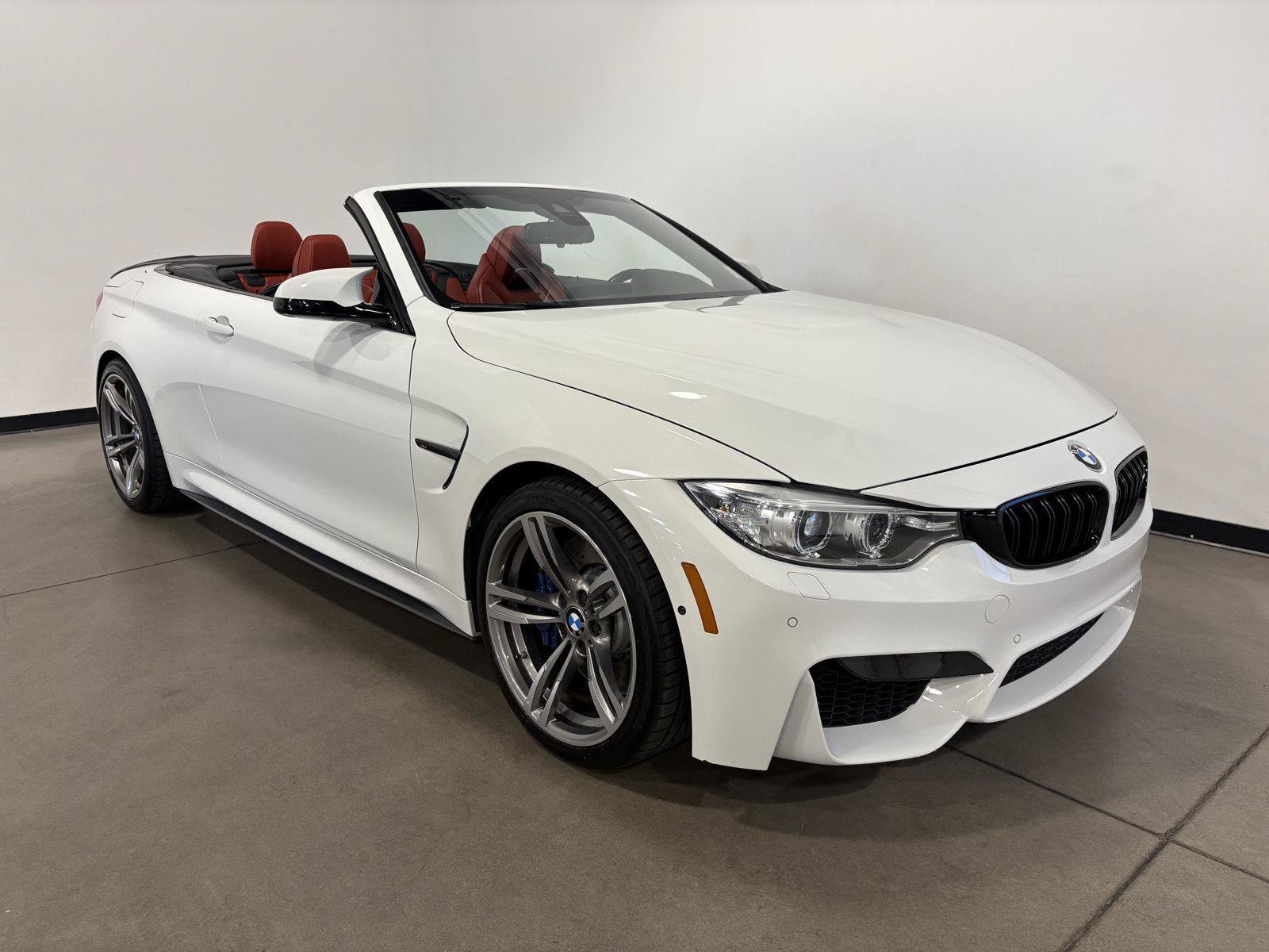 Used 2017 BMW M4 Convertible RWD image 9