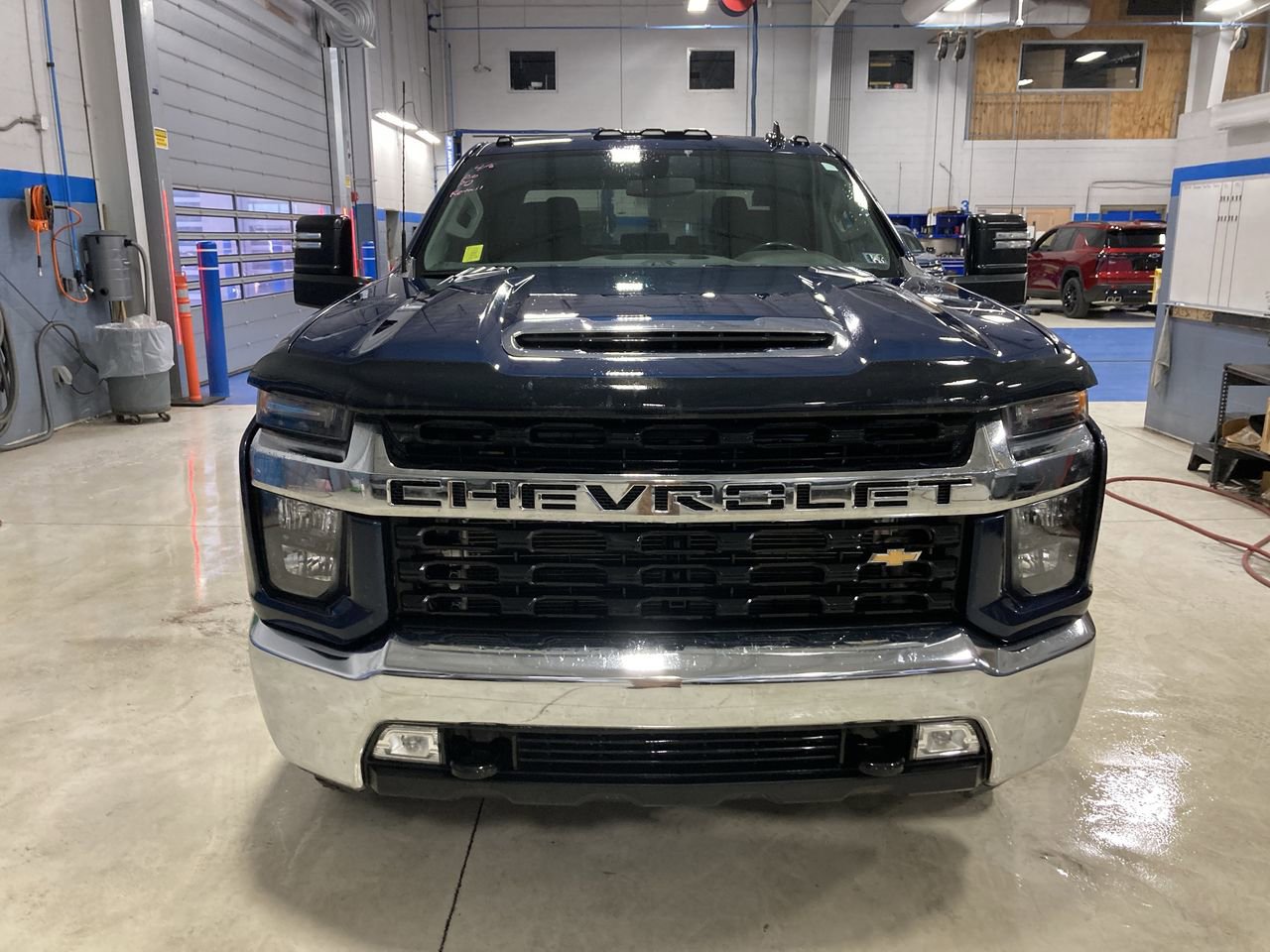 Used 2021 Chevrolet Silverado 3500 LT w/ Convenience Package AWD/4WD image 2