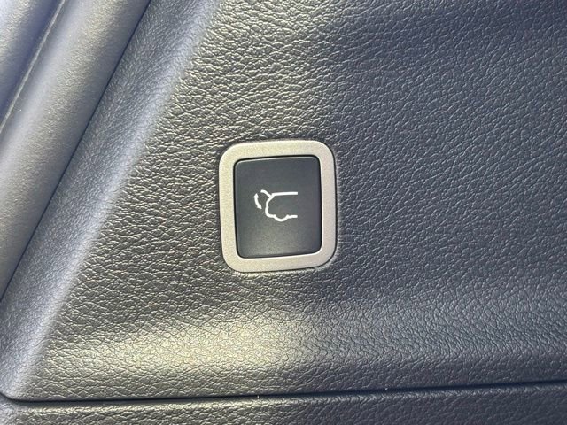 New 2026 Chrysler Voyager LX image 12