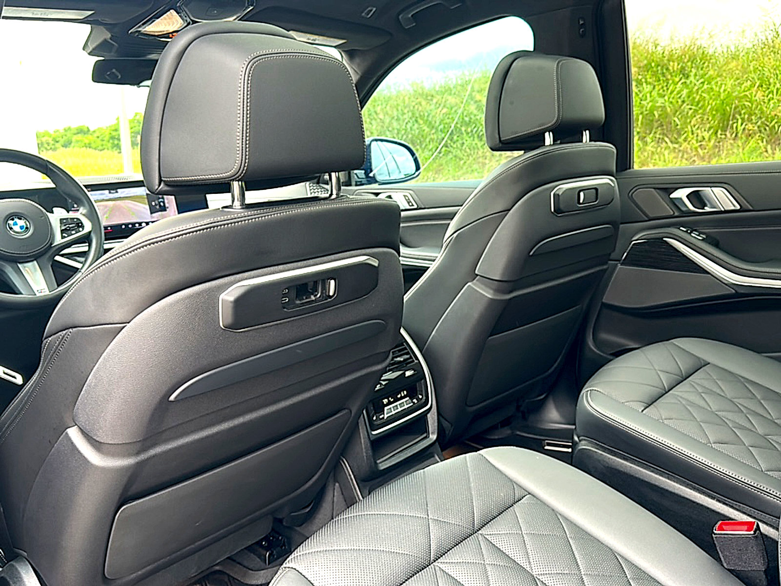 Used 2024 BMW X7 xDrive40i w/ Executive Package AWD/4WD image 18