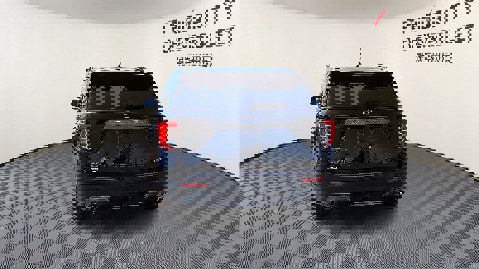 Used 2022 Ford Explorer XLT w/ Equipment Group 202A AWD/4WD image 7