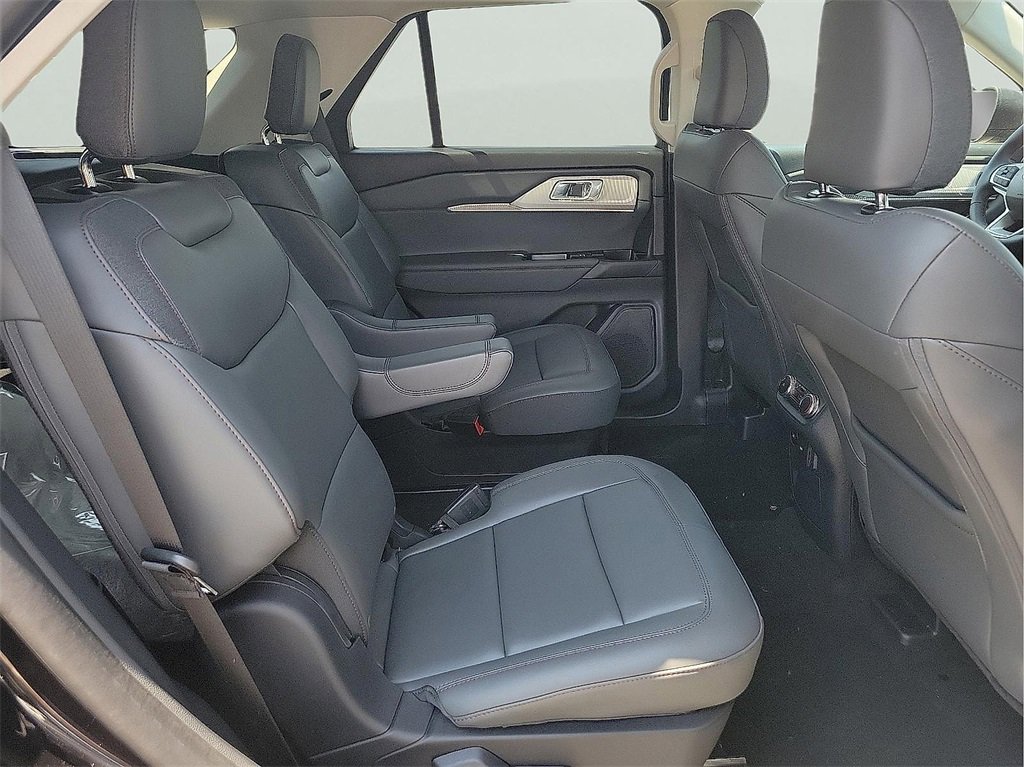 New 2025 Ford Explorer Active w/ Active Comfort Package image 20