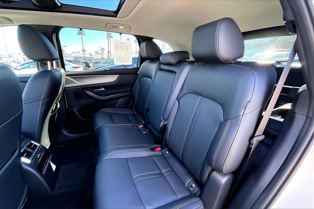 Certified 2025 MAZDA CX-70 Plug-In Hybrid w/ Premium Pkg image 15